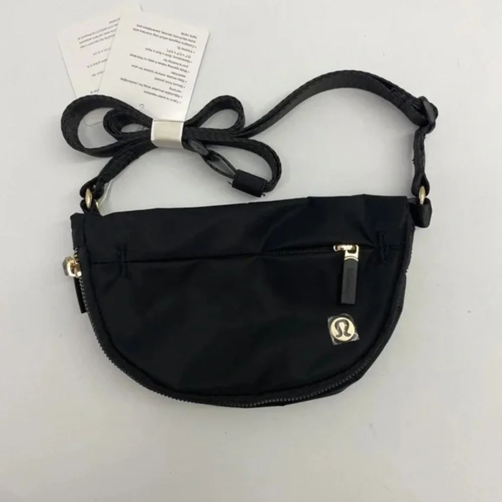 💼Lululemon - All Night Festival Bag - Micro 2L - Black/Gold